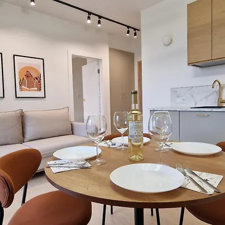 Porto Carlo Apartments, Fitness & 500m * Gdansk